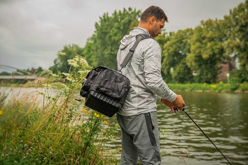 Sac à dos avec étuis {{d5bcf202facb2fb5fd1e5e5e1dba614d91}}} Voyager Camo Large