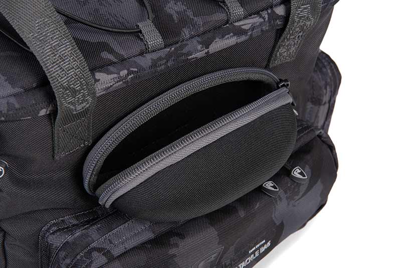 Sac à dos avec boîtes Fox Rage} Voyager Camo Medium