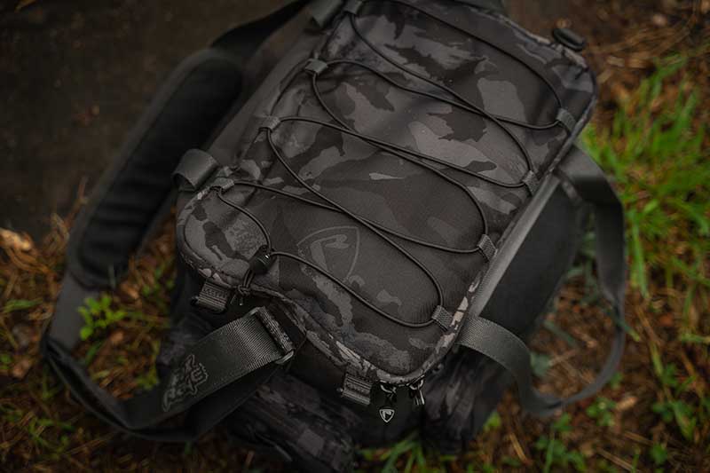 Sac à dos avec boîtes Fox Rage} Voyager Camo Medium