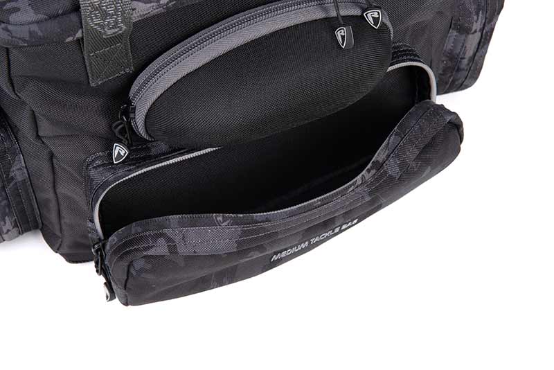 Sac à dos avec boîtes Fox Rage} Voyager Camo Medium