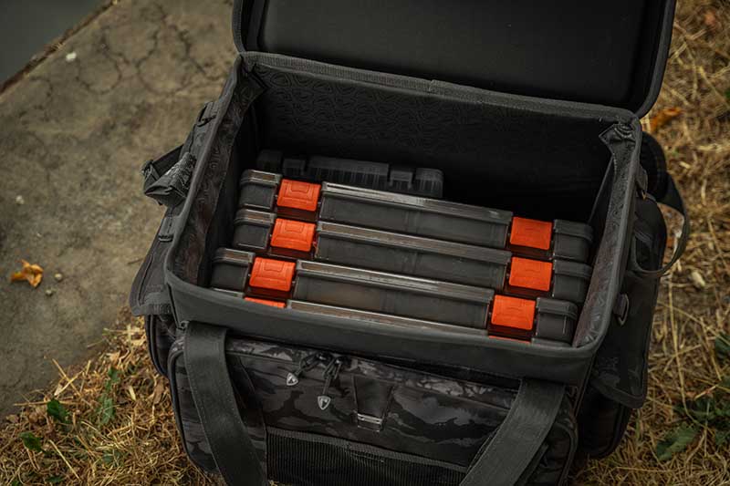 Sac à dos avec boîtes {{8b06666d40715d7a04f861406fdf589841}}} Voyager Moulé Camo XL
