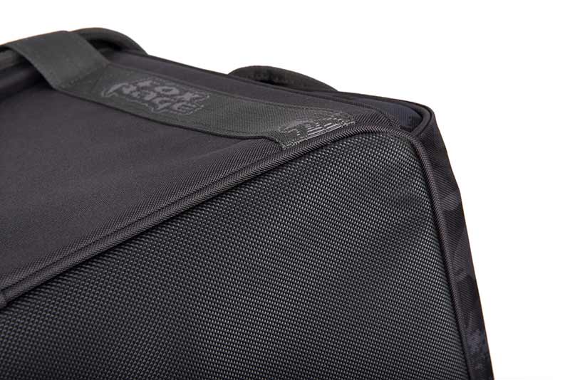 Sac à dos avec boîtes {{8b06666d40715d7a04f861406fdf589841}}} Voyager Moulé Camo XL