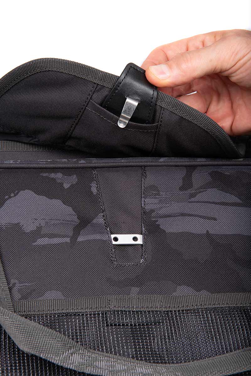 Sac à dos avec boîtes {{8b06666d40715d7a04f861406fdf589841}}} Voyager Moulé Camo XL