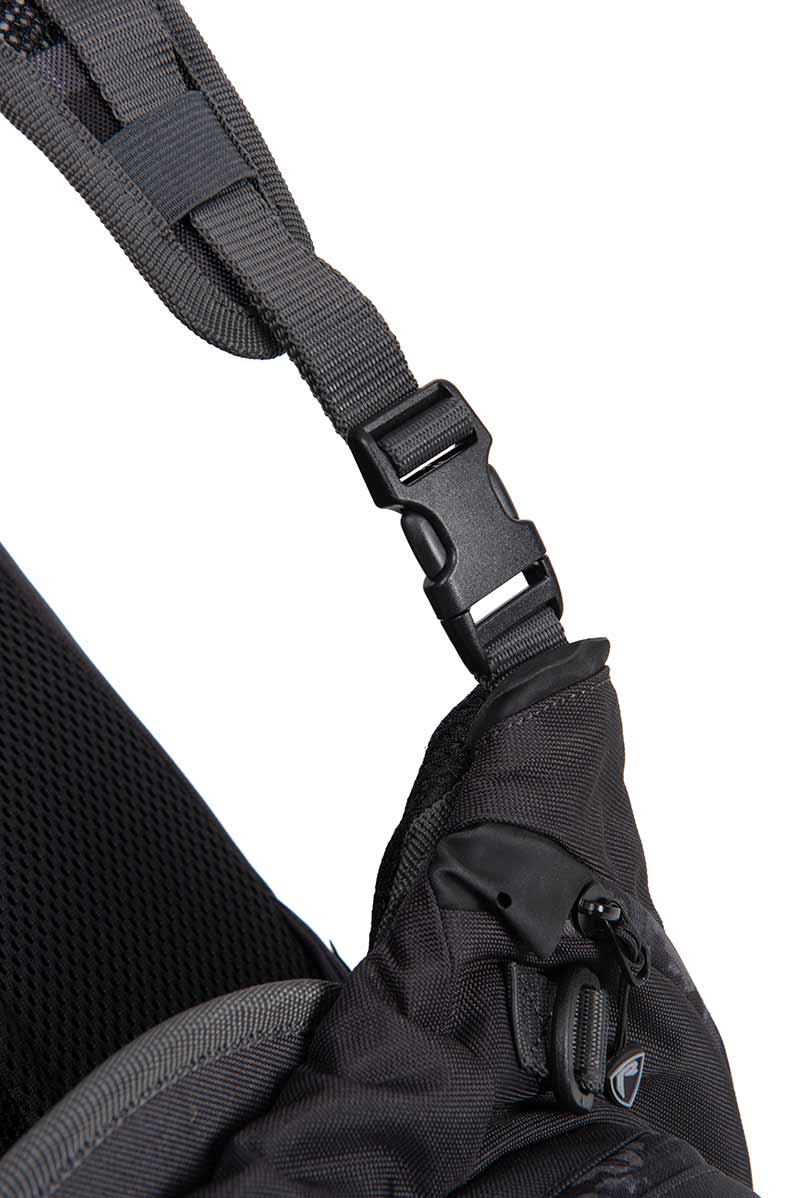 Mochila de pecho Fox Rage Voyager - Tienda Bass