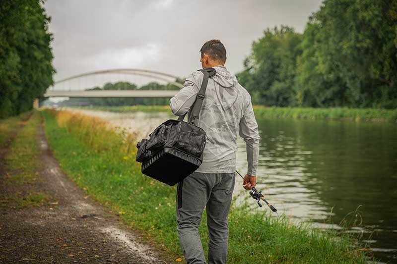 Macuto con cajas Fox Rage Voyager Camo Grande - Tienda Bass